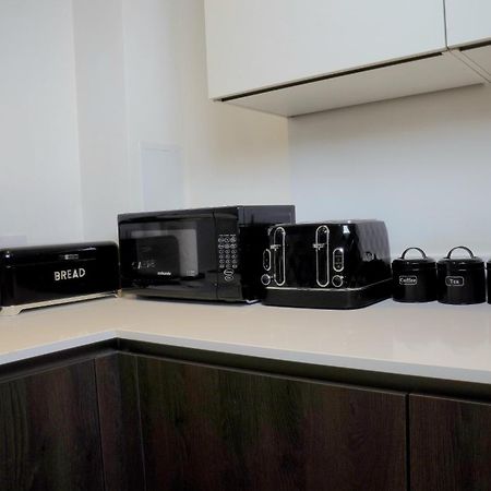 Manchester City Centre Apt With Balcony & Free Parking - Including Free 1-Hour Early Check-In Or Late Check-Out For Bookings Until July, Justeat Voucher For 2-Night Stays Minimum! Extérieur photo